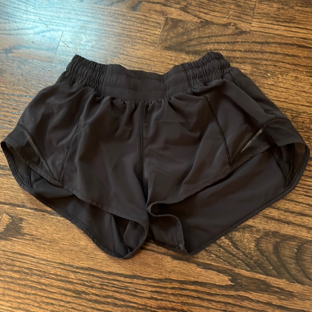 Size 2 lululemon black hotty-hots